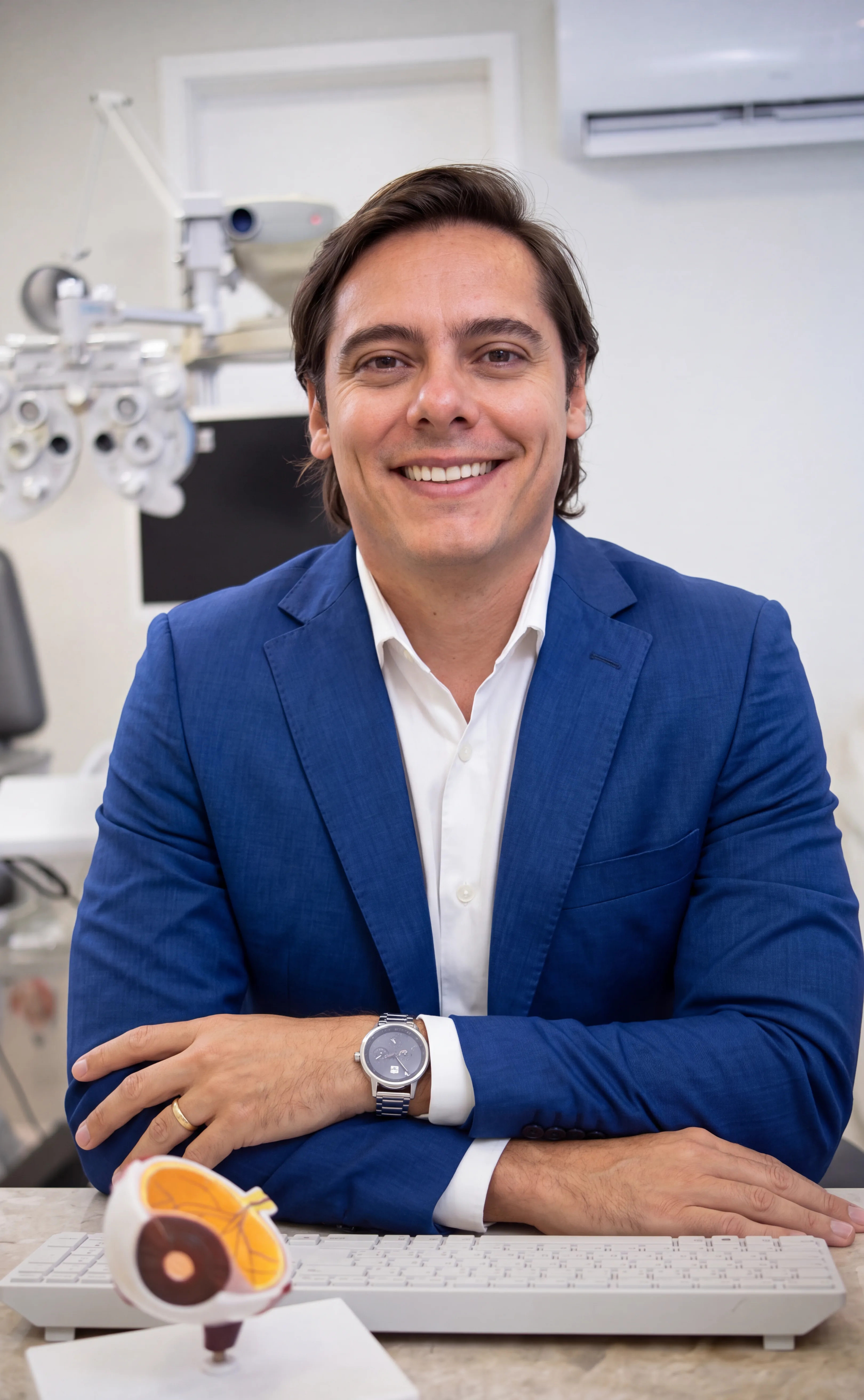 Dr. Fernando Diogenes, Oftalmologista Eye Place